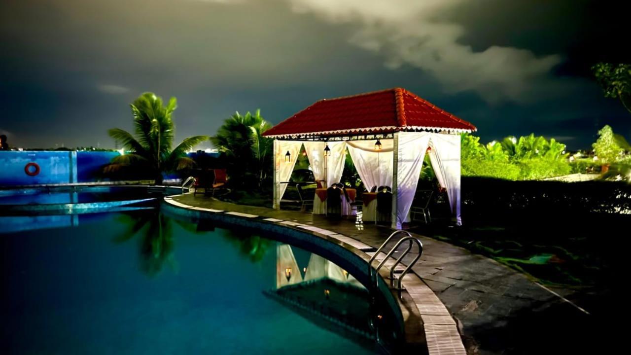 Silver Stone Park Resort, Kovilpatti 외부 사진