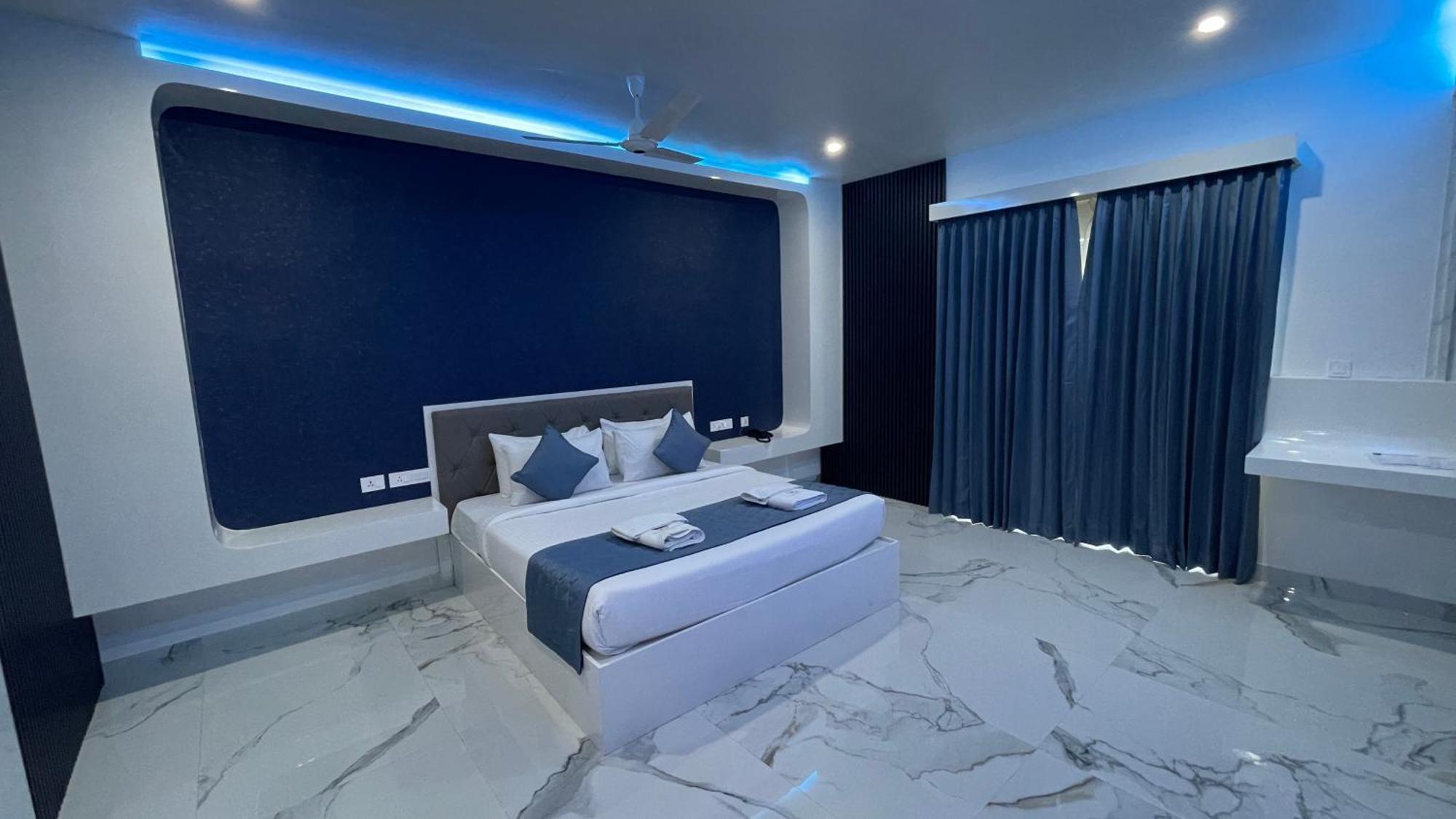 Silver Stone Park Resort, Kovilpatti 외부 사진