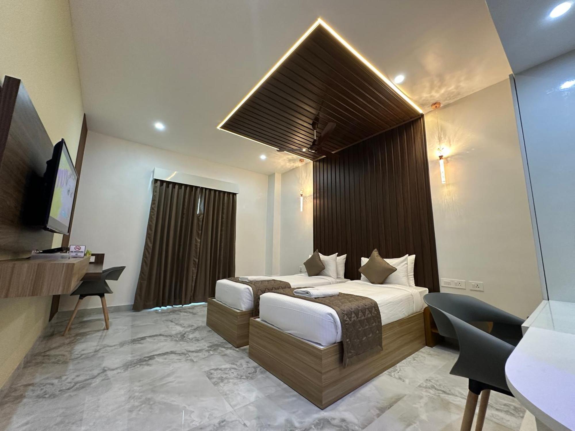 Silver Stone Park Resort, Kovilpatti 외부 사진
