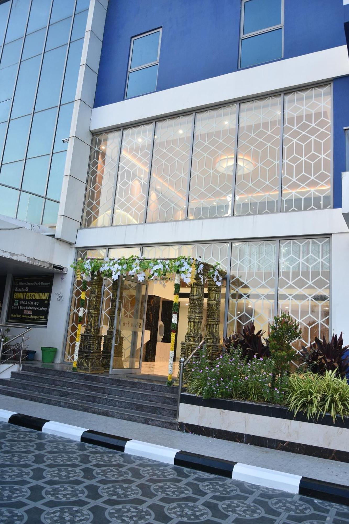 Silver Stone Park Resort, Kovilpatti 외부 사진