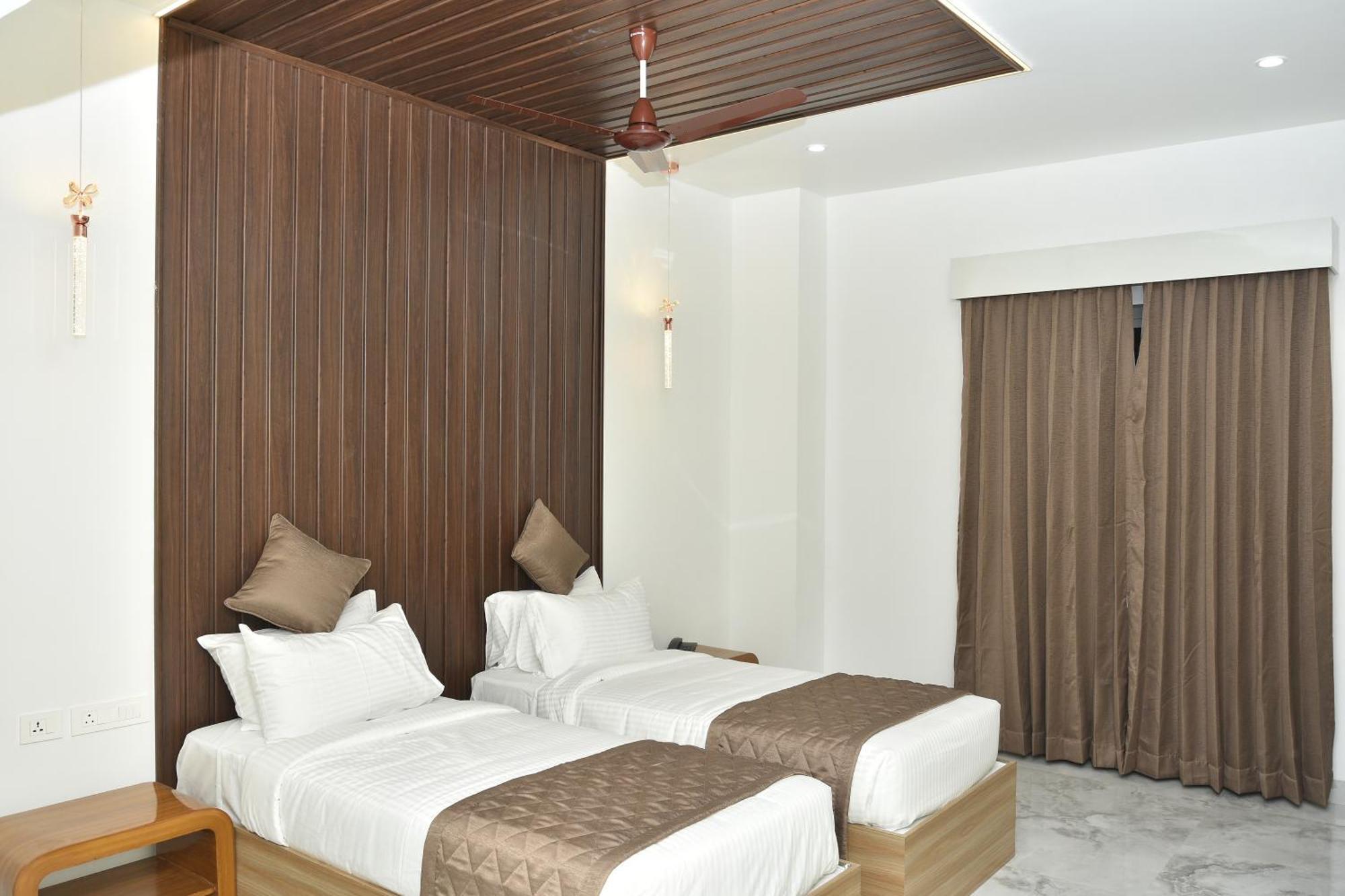 Silver Stone Park Resort, Kovilpatti 외부 사진